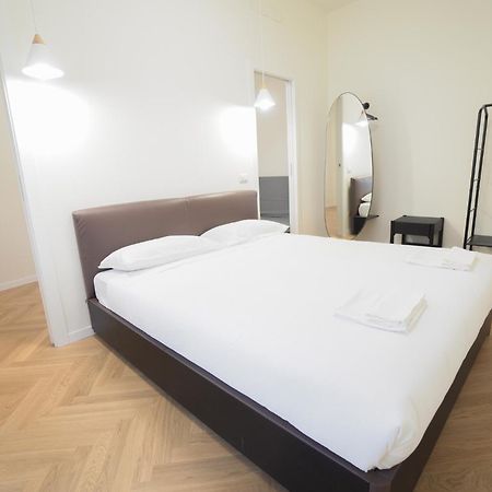 Brera Livings - Luxury Apartment, Full City Center Милан Экстерьер фото