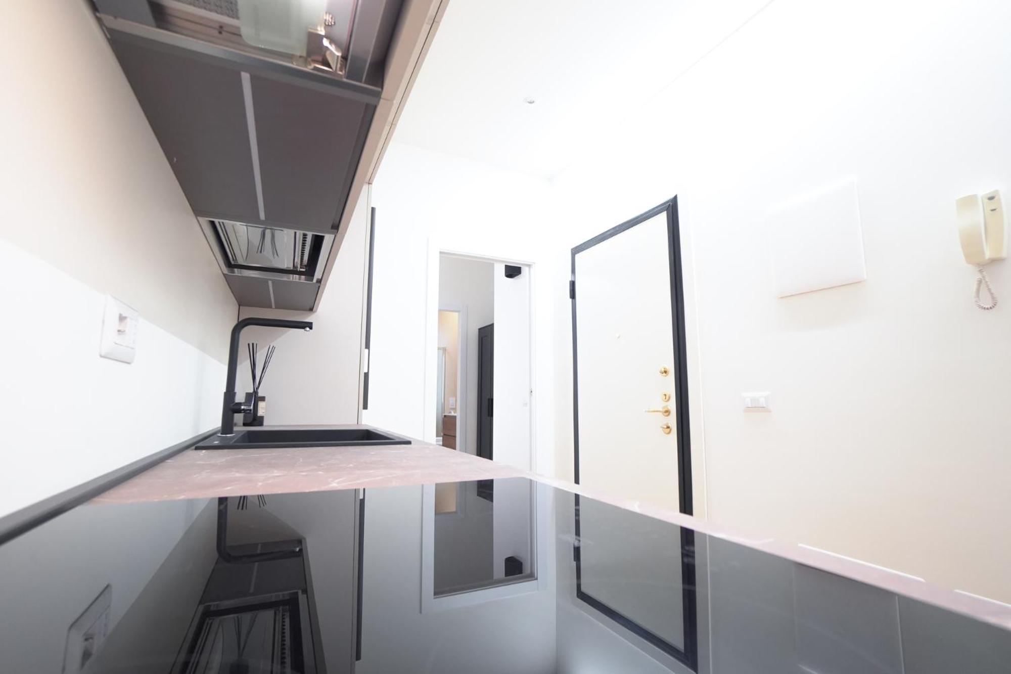 Brera Livings - Luxury Apartment, Full City Center Милан Экстерьер фото